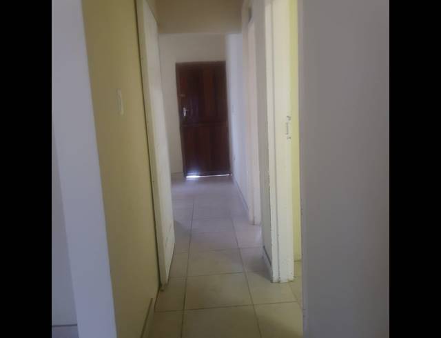 2 BEDROOM FLAT RENTED IN SHASTRI PARK